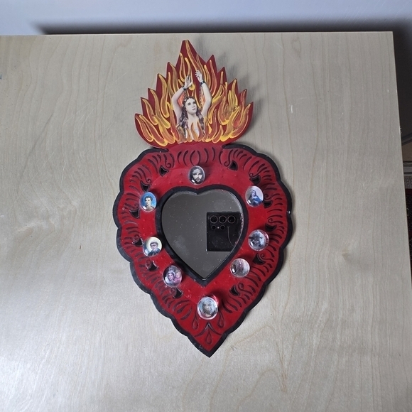 Red Sacred Heart Wall Decor by Artist Diego made in San Miquel de Allendo Mexico - Picture 1 of 1